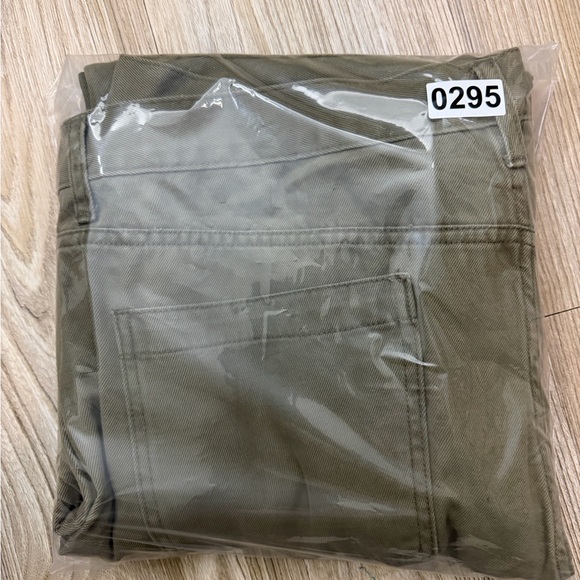 WOOLRICH Men's Mid-Rise Straight Fit Cargo Pants - Woolrich Size 40x32, & 42x32 - Picture 13 of 13